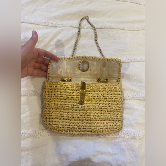 Vintage Made in Italy Woven Straw Shoulder Bag with Gold Chain - Picture 4 of 9